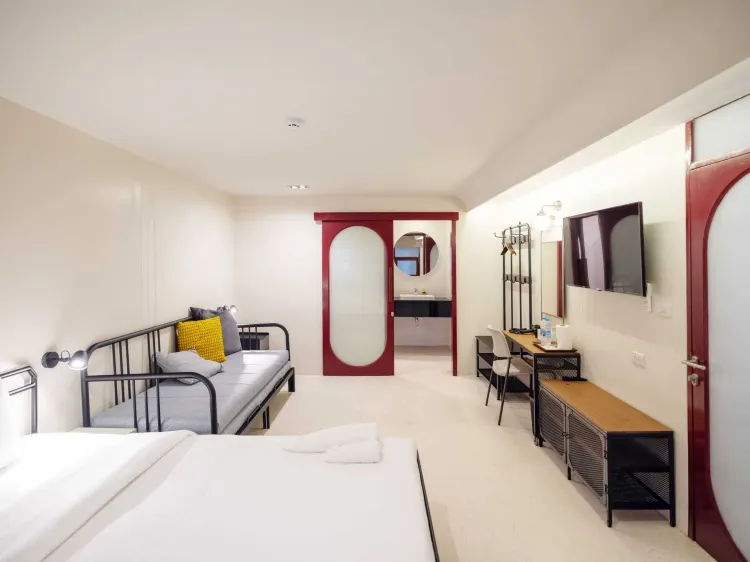 Duplex Family Apartment 4-bedroom With Living Room