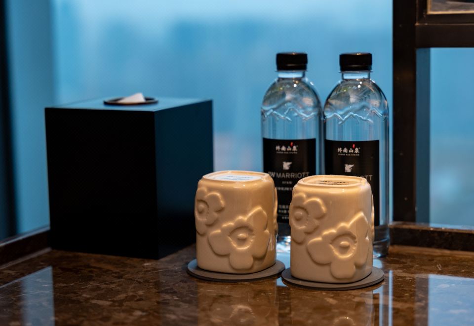 Marimekko联名主题大床房 | 270°全景落地窗