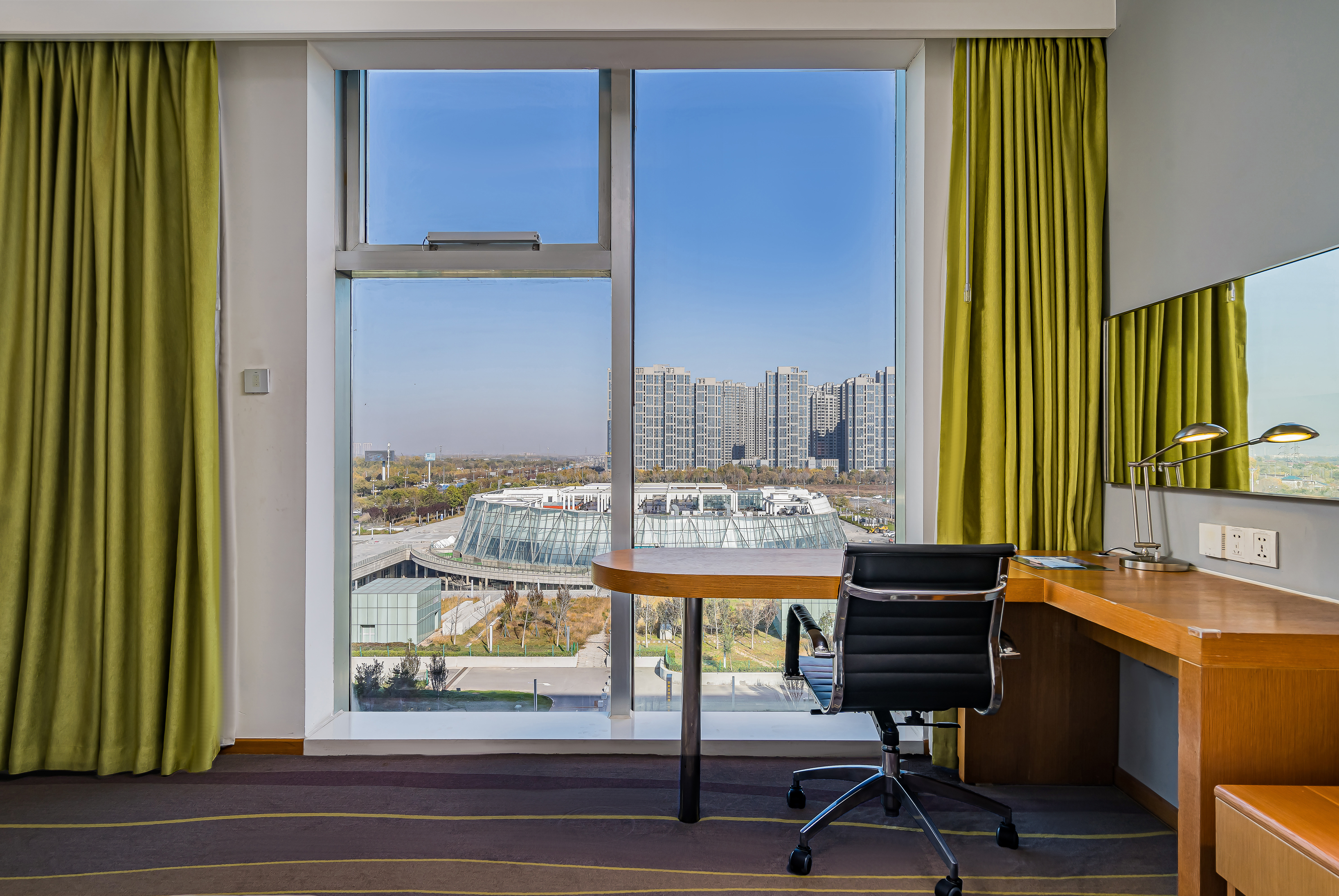 三床家庭房 【双卧室+大床+两张单人床+加湿器】