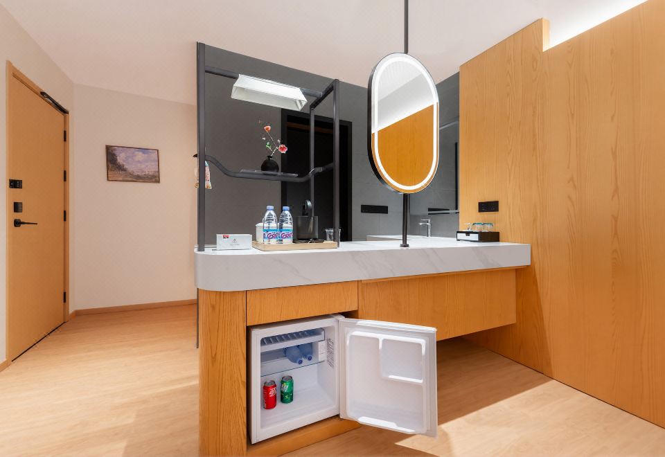 特色私汤大床房（慕思助眠+智能马桶+小冰箱）