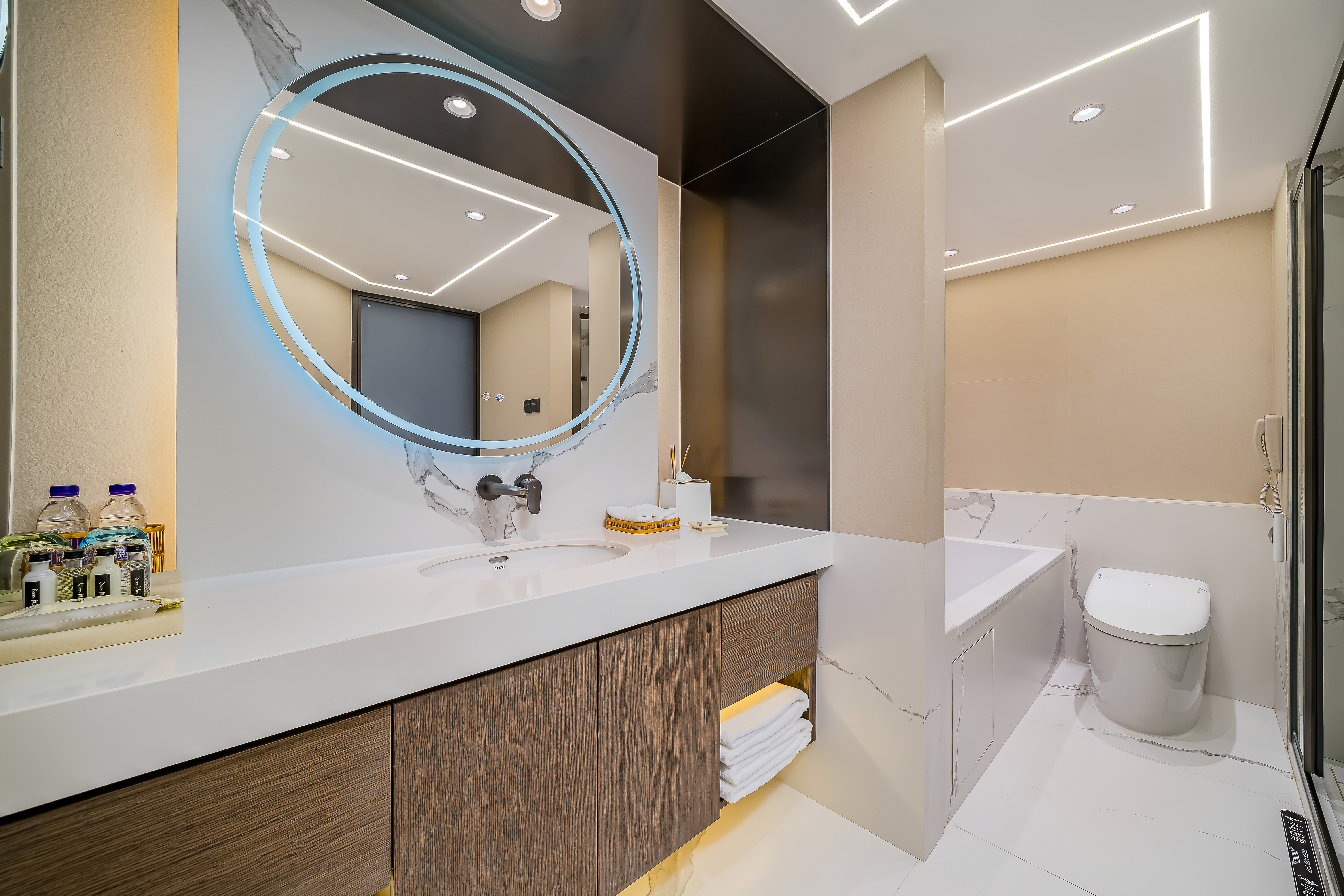 亮馬河岸景觀套房（匠心茶具+舒適沙發區+深睡枕）