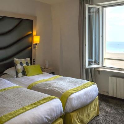 Emeraude Double Room with Sea View Grand Hôtel des Thermes Promo Code