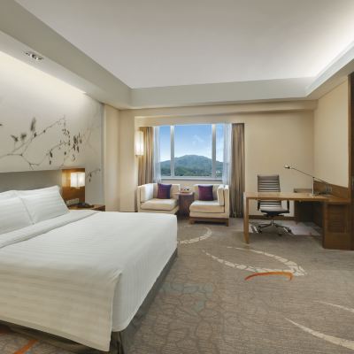 城景行政豪華房-大床 廣州中心皇冠假日酒店優惠