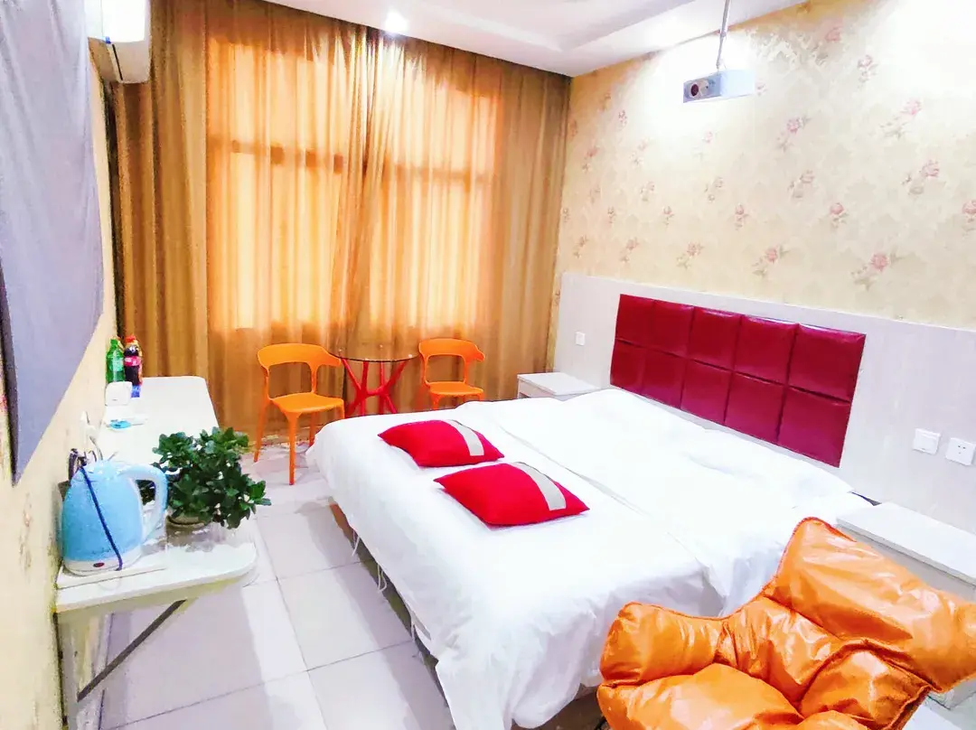 Aishang Themed Hotel - Xinyang