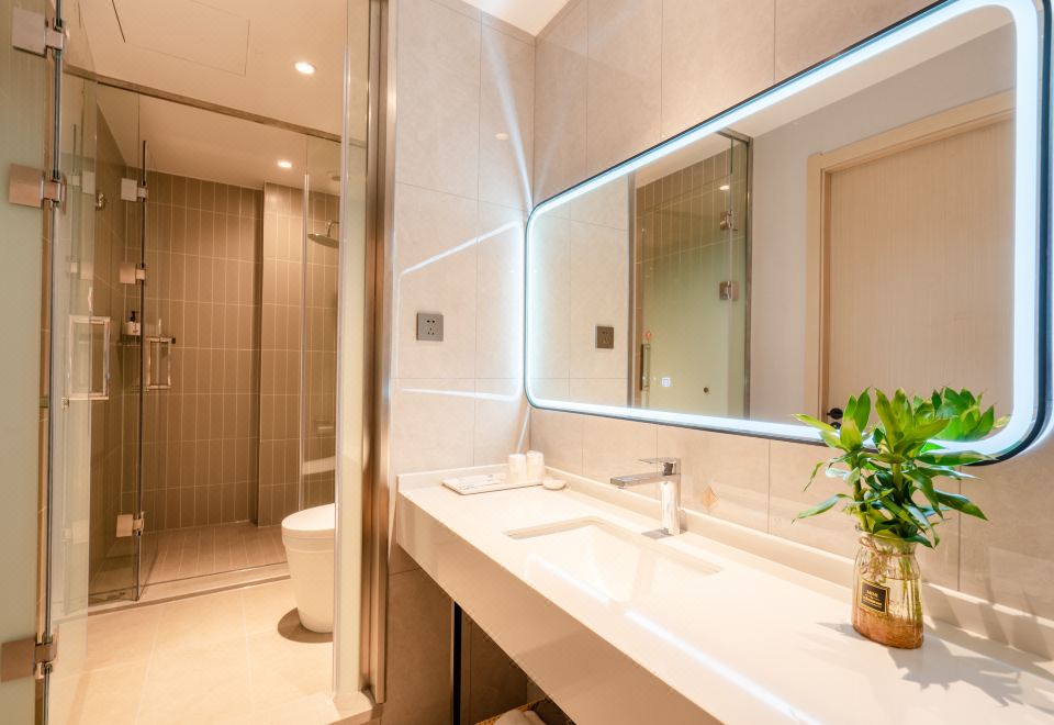 影音套房「樂享一居室+百寸高清巨幕私人影院+SVIP影視暢享+語音客控+棋牌娛樂」