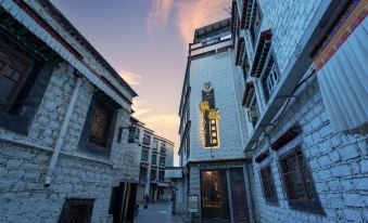 Lhasa Dexi Fuoxi View Hotel (Potala Palace Barkhor Street)