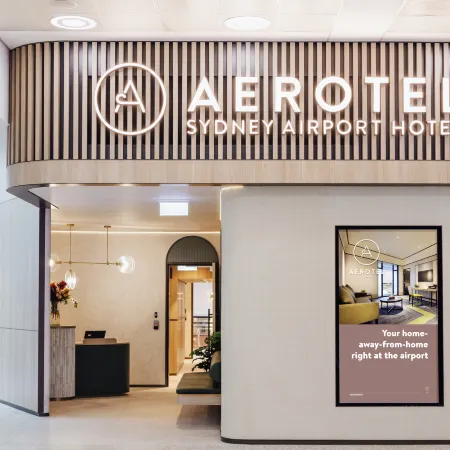 Aerotel Sydney - Inside International Terminal Airport