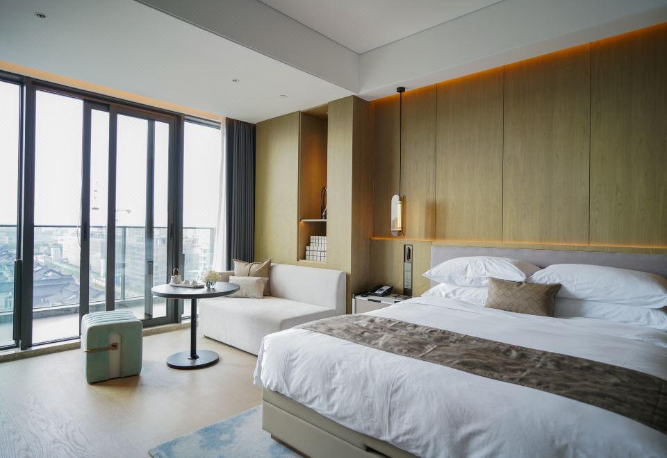 豪華露臺大床房