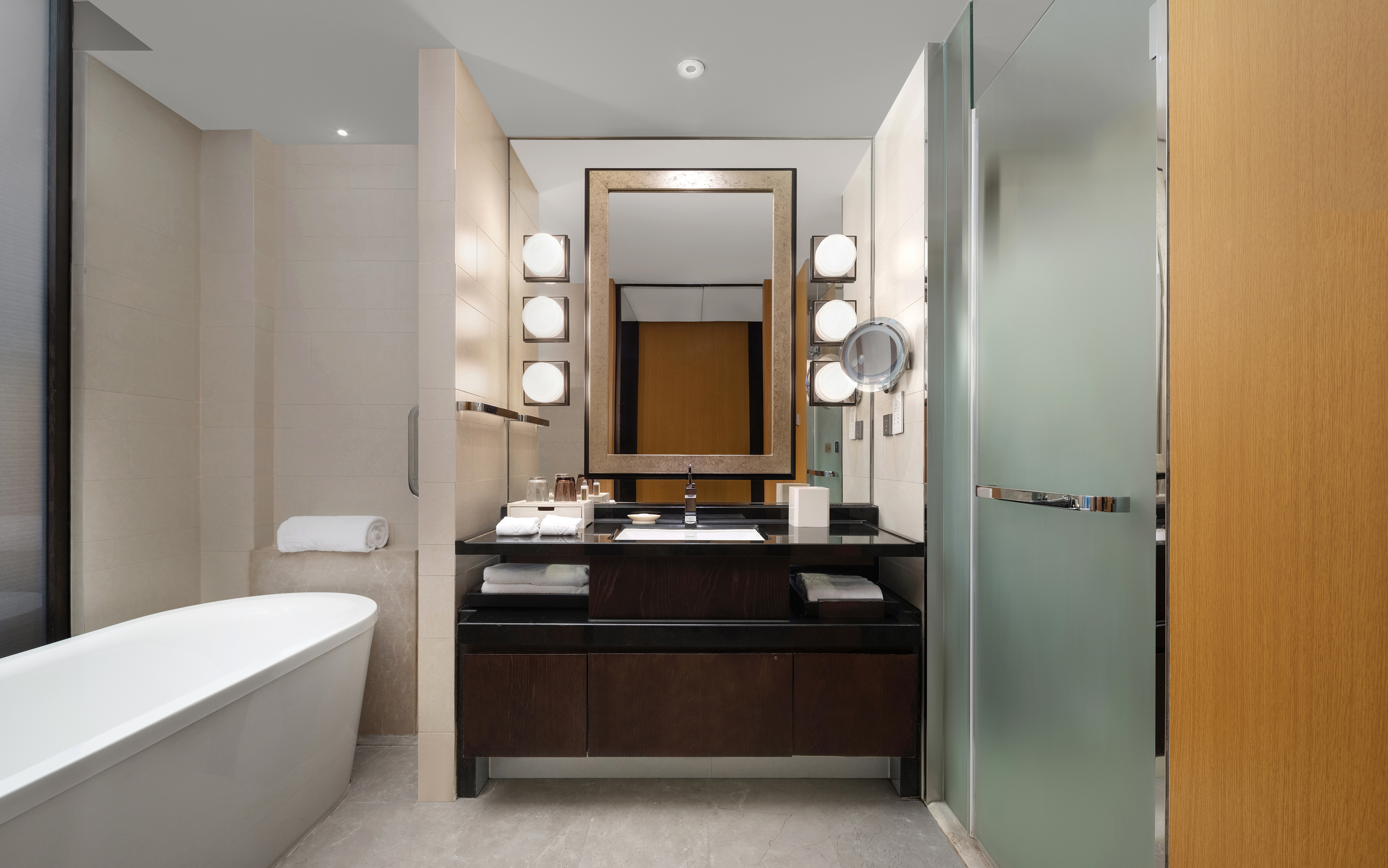 Jinling Hotel Nanjing亚太楼典雅商务房-纵览城之绮丽