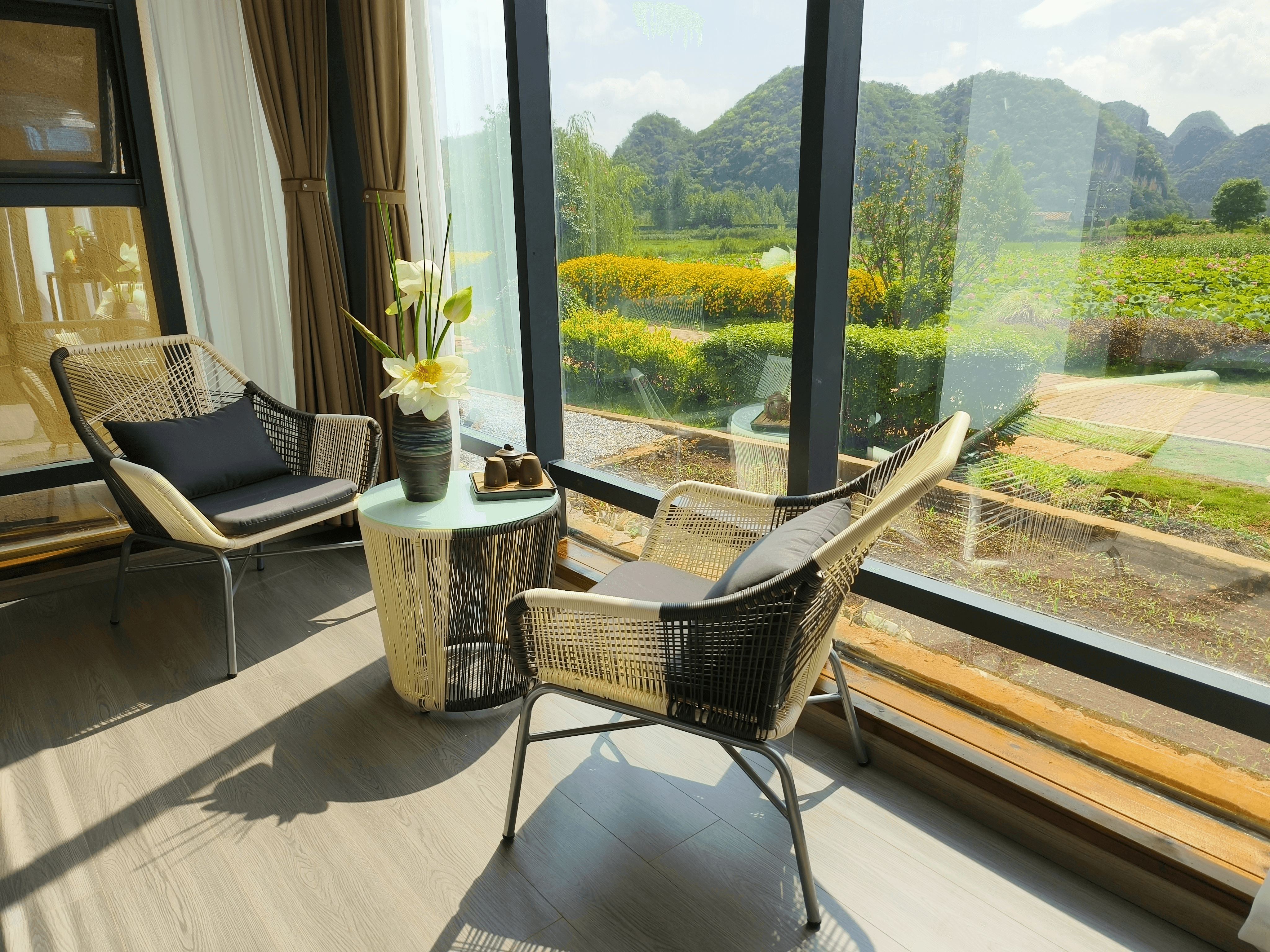 Happy Time Inn Puzhehei观景赏荷大床房