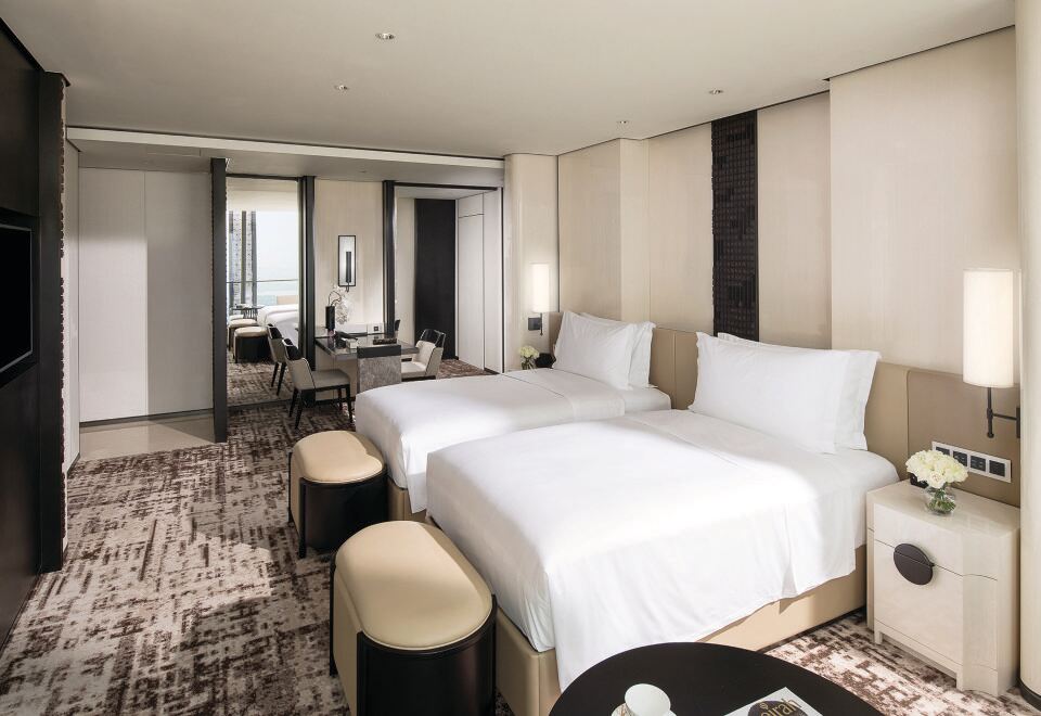 家庭联通城景双床房