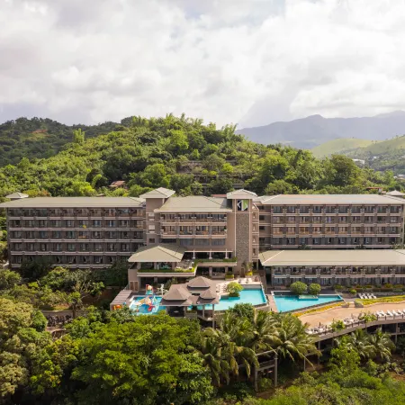 Zuri Resort