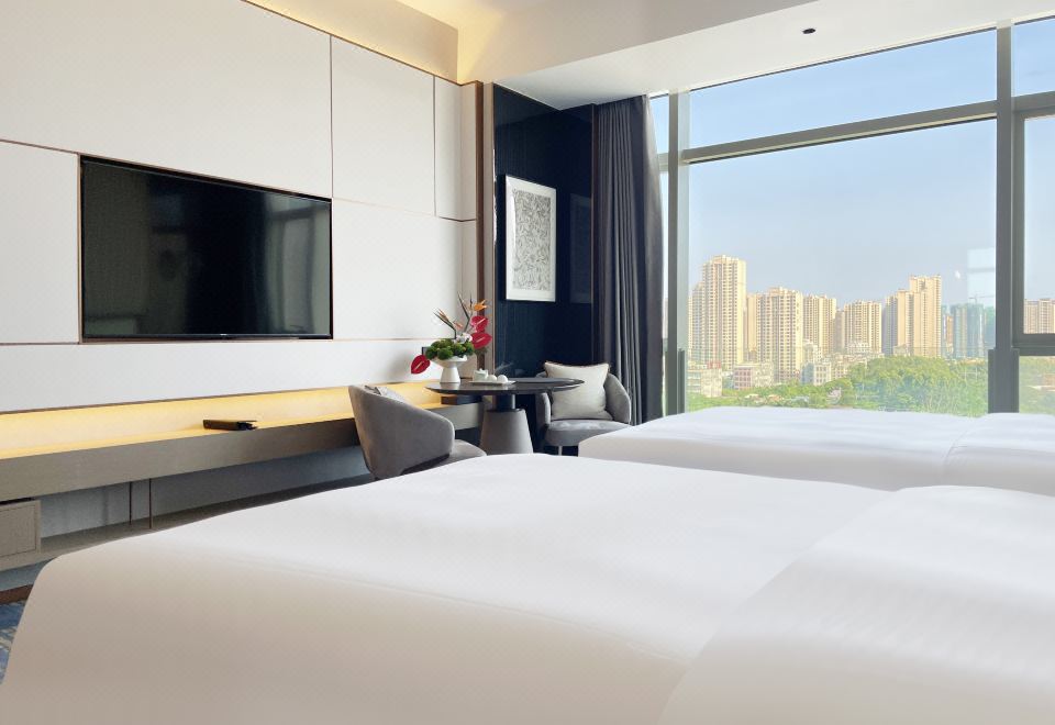 White Swan Hotel ZhanjiangDeluxe 2-bed Room