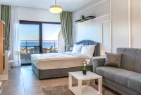 Caesar Blue Seaside Luxury Apartments فنادق في 