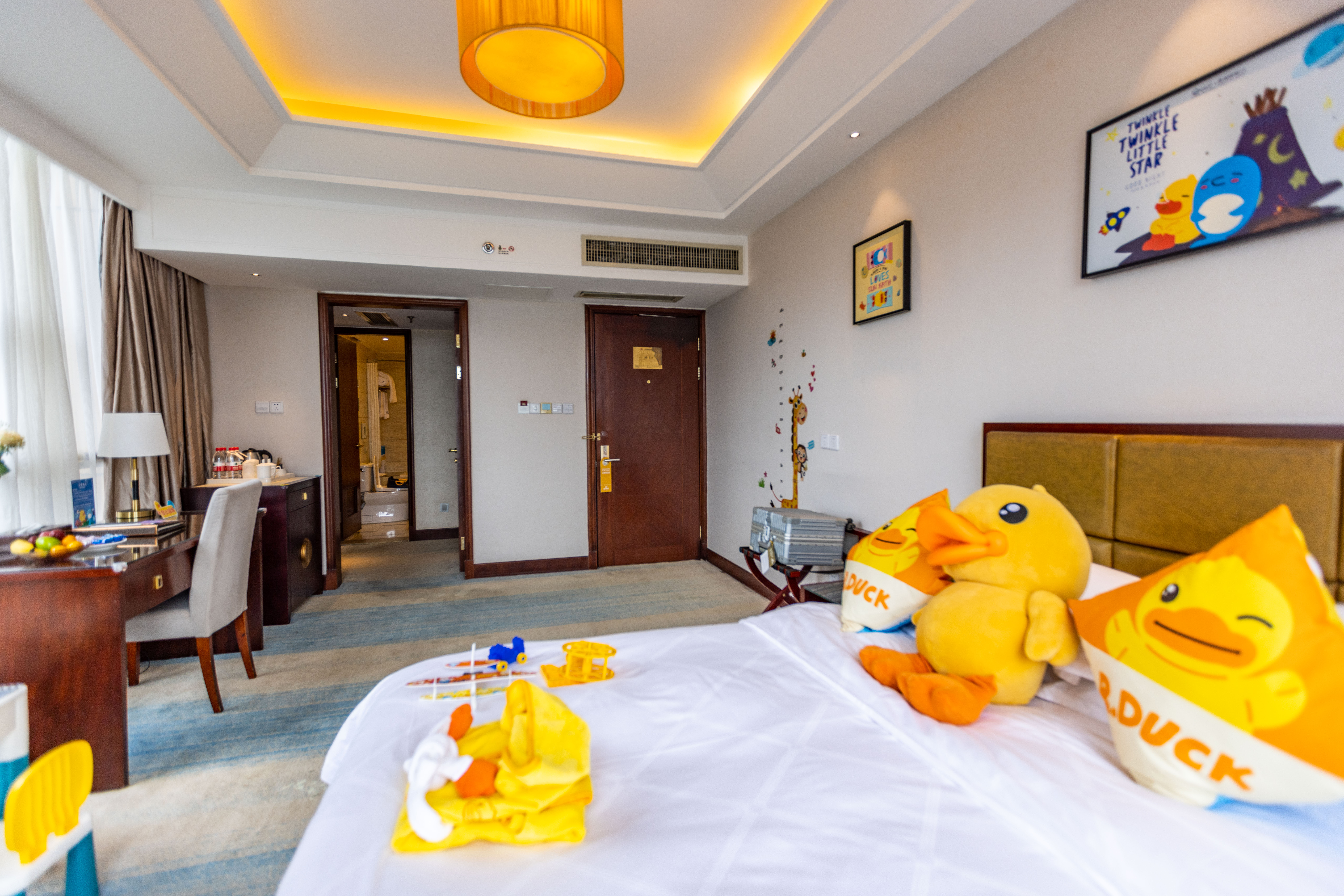 小黄鸭主题亲子套房