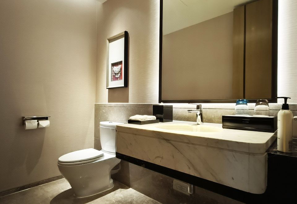 家庭套房 | Plus+四人双衞 |迷你荷里活床|