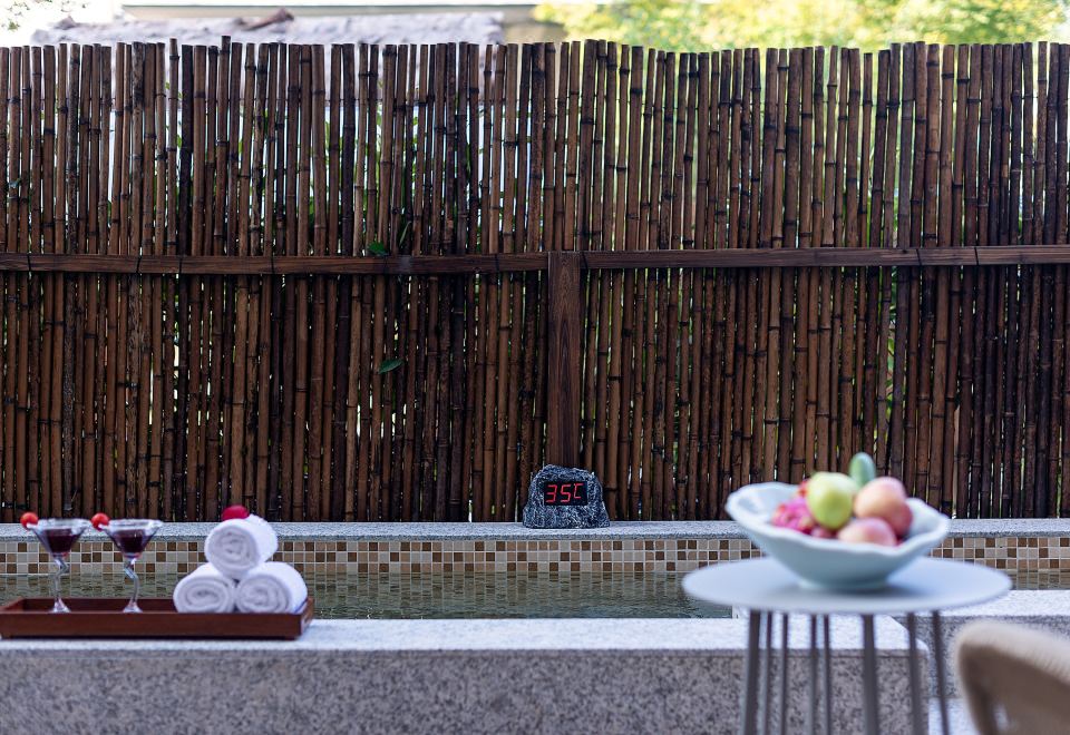 Four Points By Sheraton Qiandao Lake2-bed Room With Courtyard View