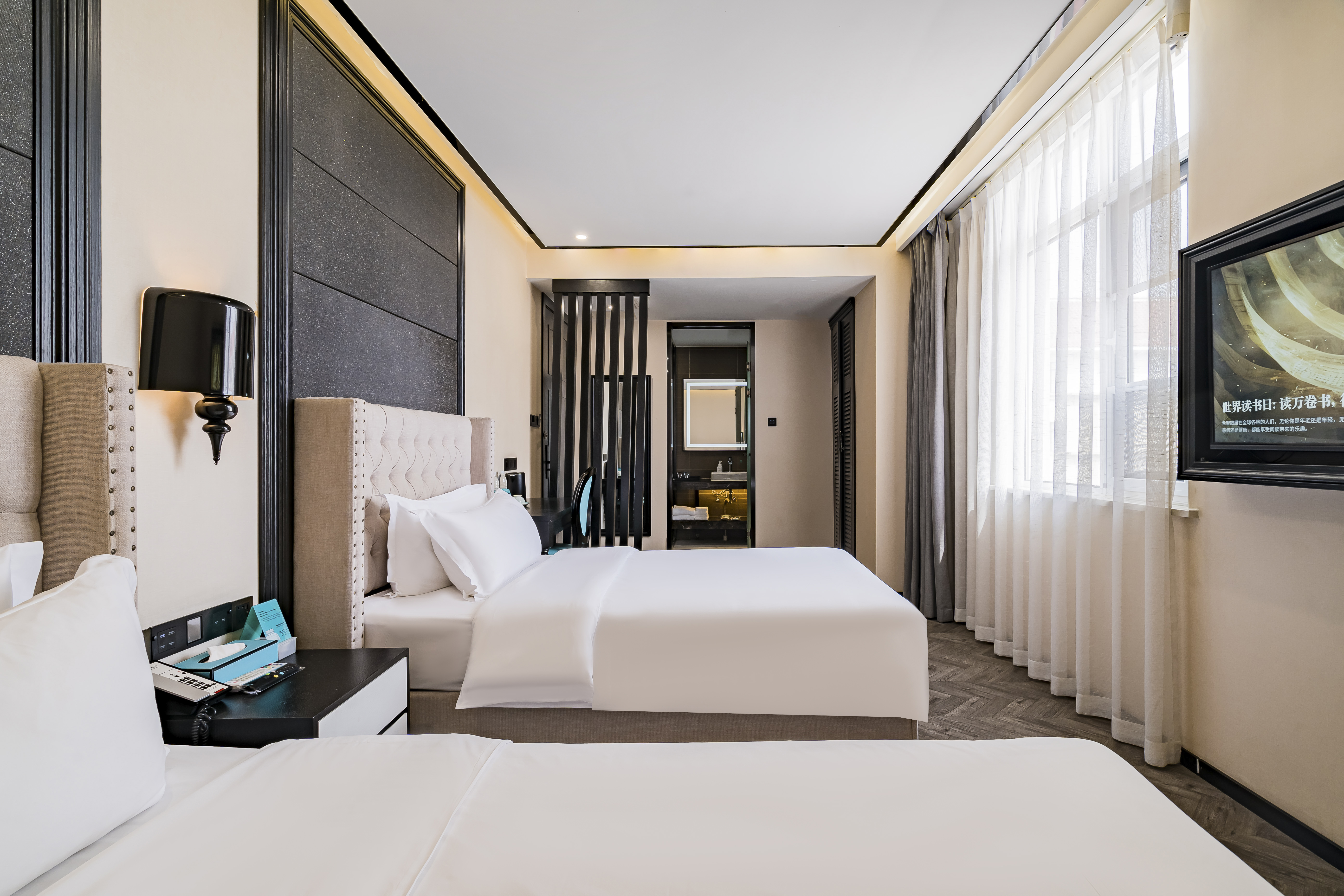 Xana Hotelle (Tianjin Huaming Binhai International Airport)希岸高级双床房-智能客控