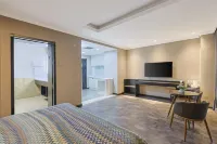 Barluna Hotel (Yanji Yanbian University West Market Branch)