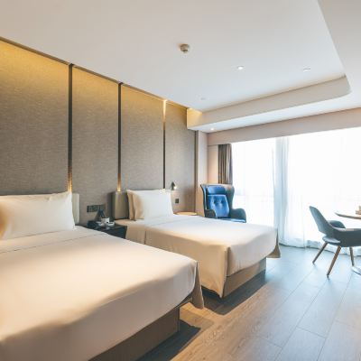 珍寶商務雙床房（手機投屏＋深度睡眠＋小冰箱） 上海徐家匯天鑰橋亞朵S飯店優惠