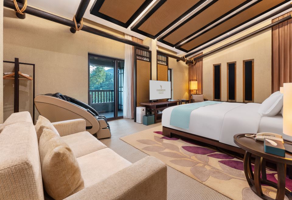 Narada Resort & Spa LiangzhuLuxurious Family Suite