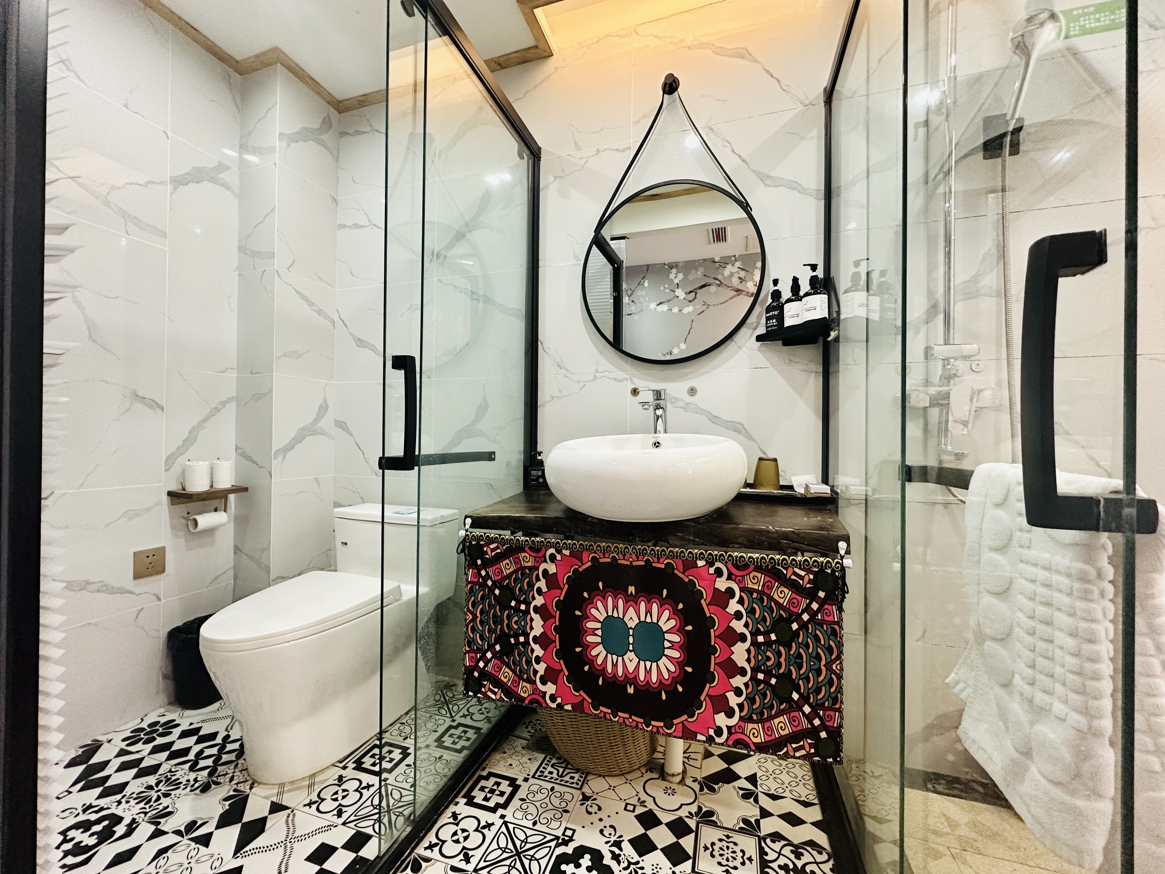 温馨浪漫圆床房（零压乳胶床垫+公区自助洗衣房）