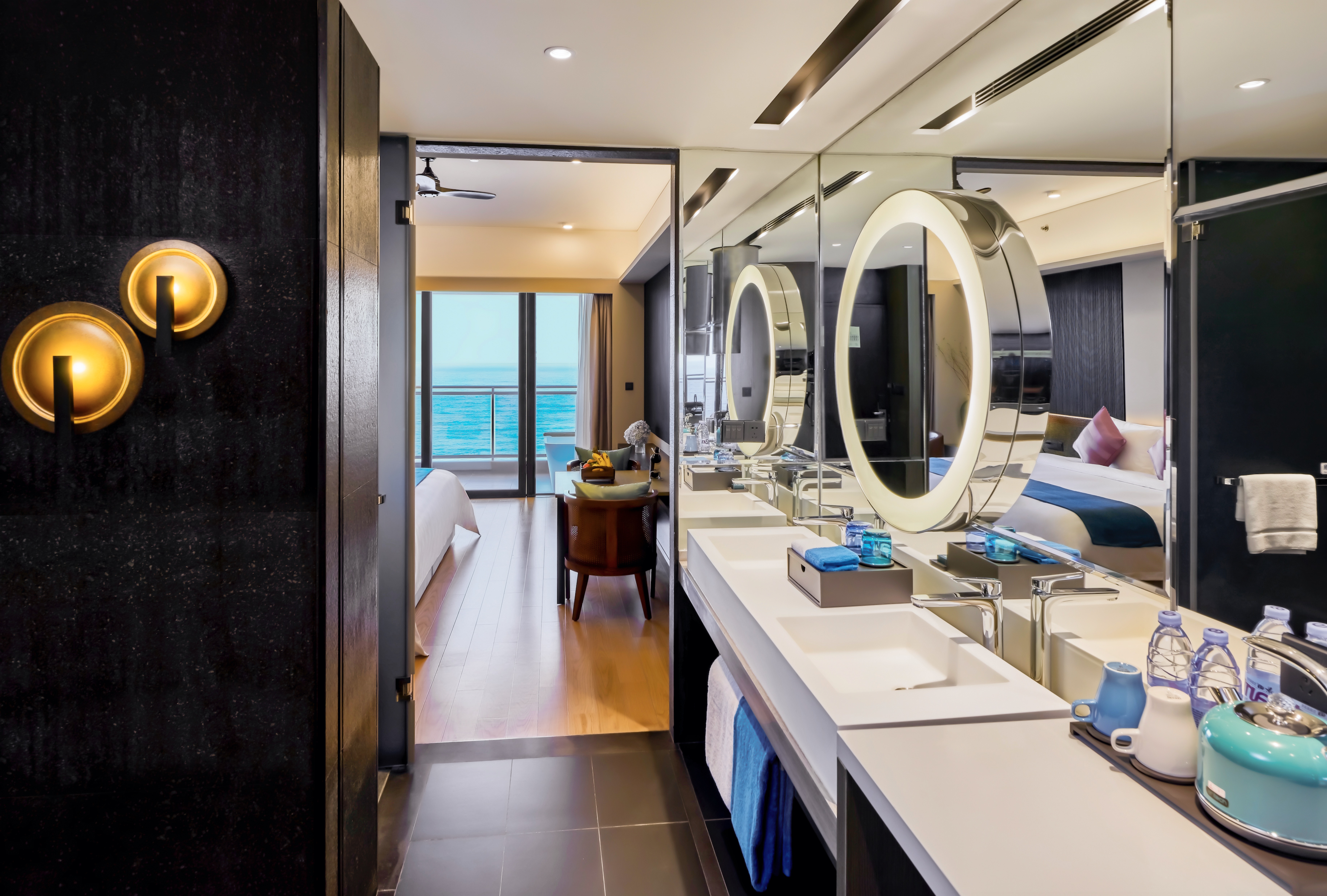 天际180°至尊正海景大床房