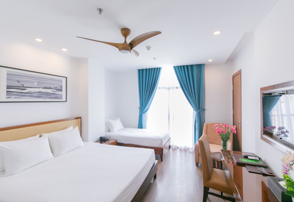 Ritzy Boutique Hotel Da NangDeluxe Triple Room City View