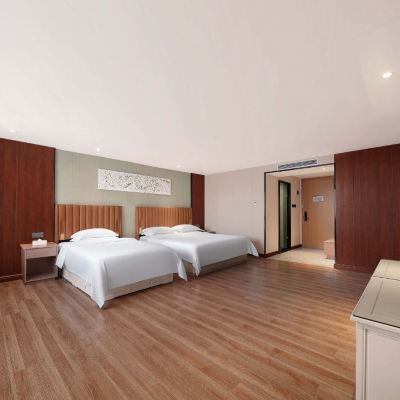 舒適家庭房（舒適靜謐空間） 滙東假日酒店（廣州龍洞步行街植物園地鐵站店）優惠