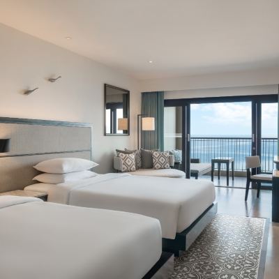 2 Twin Beds Ocean View Club Access