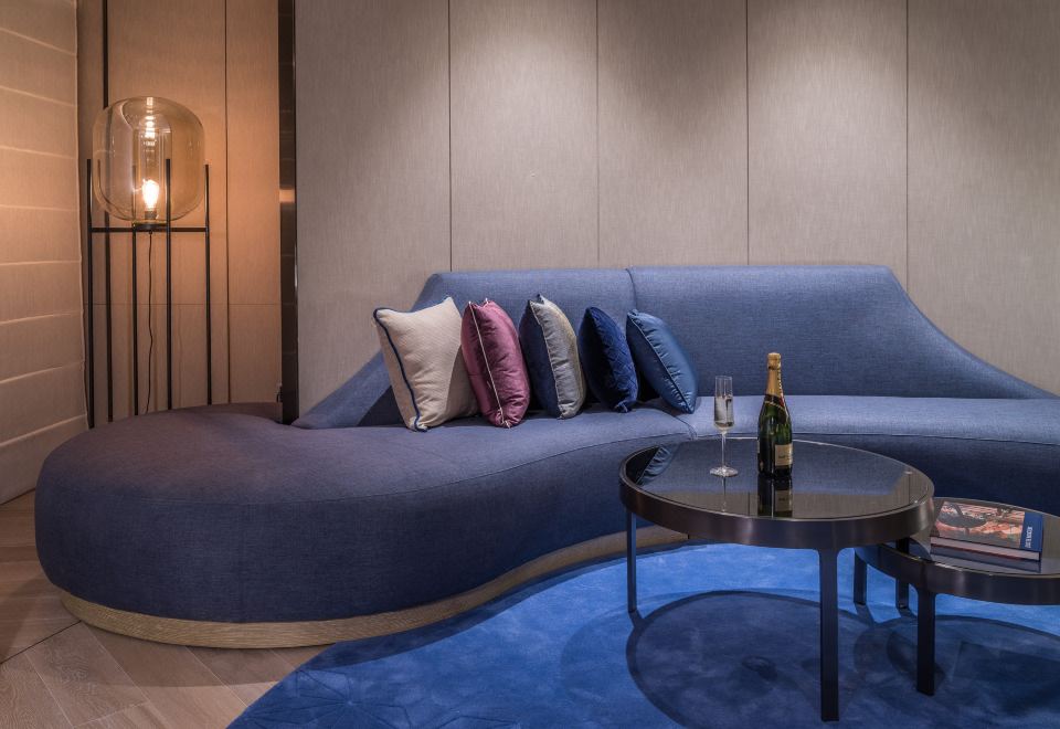 InterContinental Beijing Sanlitun1 King Ambassdor Ste Living Dining Areas