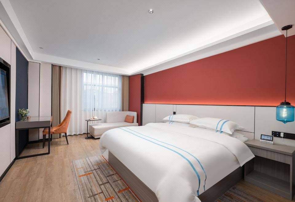 智享輕奢大床房（小度音控+智能電視）