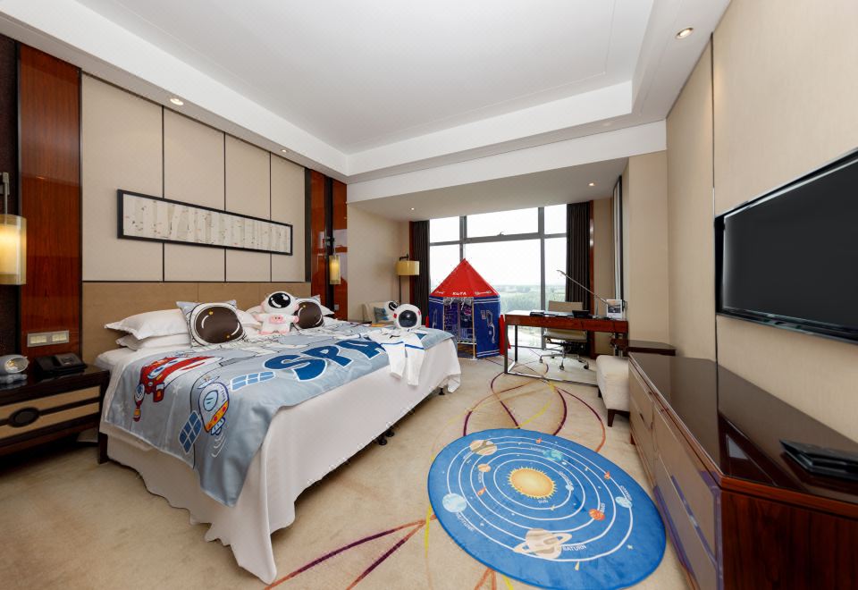 Sheraton Langfang Chaobai River HotelKuya Family Theme Deluxe Double Bed Room