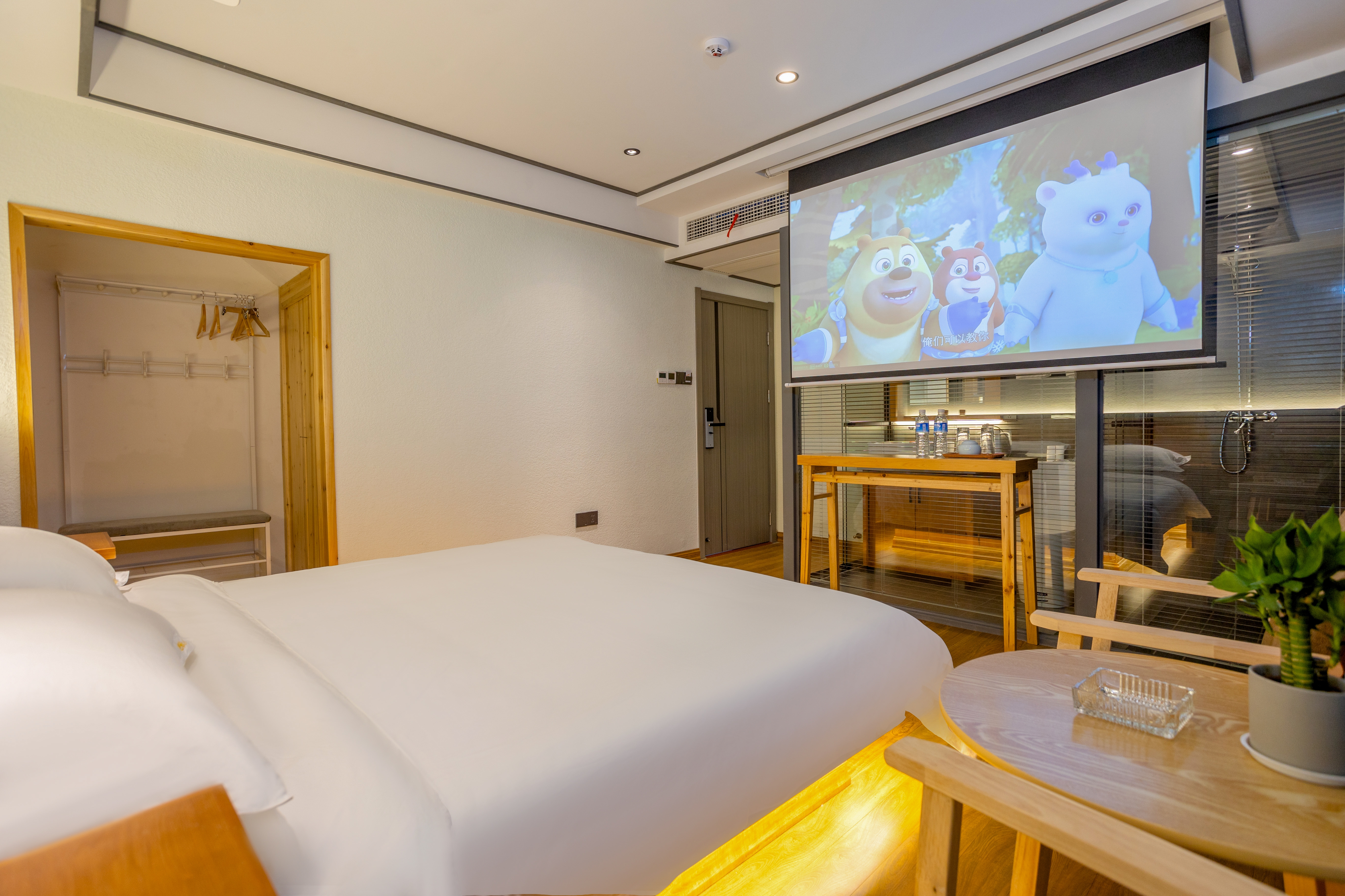 2号院:地暖菊苑花园大床房