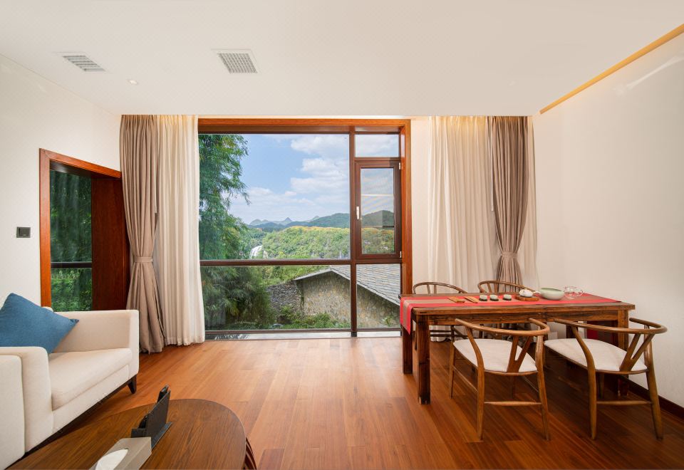 瀑布景观豪华套房