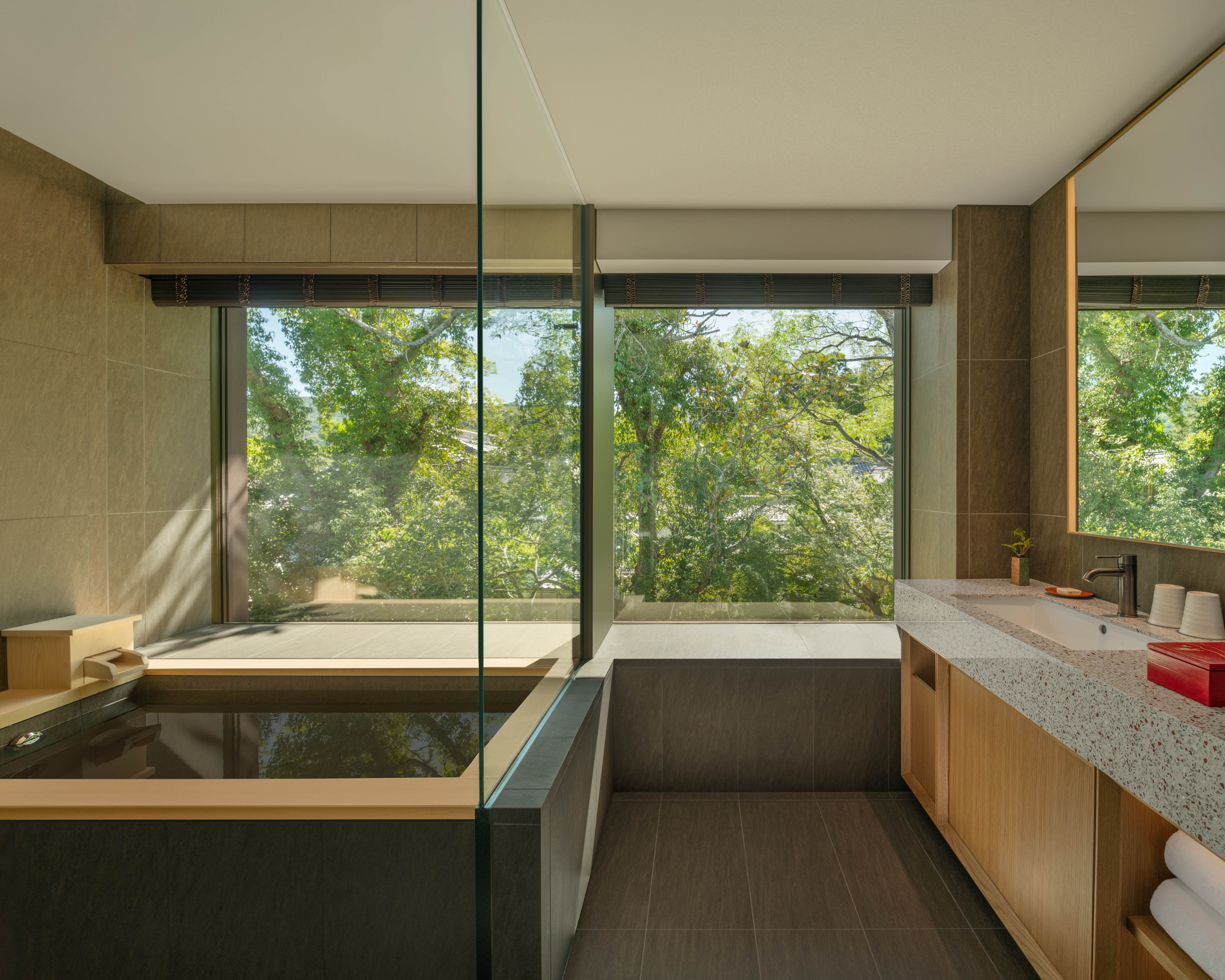 豪華大床房（帶溫泉浴）