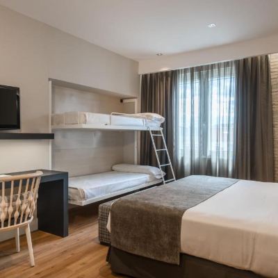 家庭房（2大2小） 加泰羅尼亞格蘭維亞馬德里酒店優惠