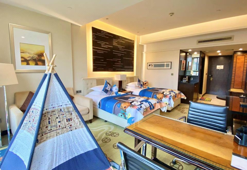 East Lake Hotel WuhanTingtao 2# Family Friendly Standard Room