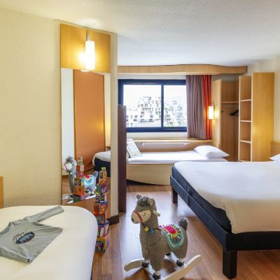 Standard Room with Double Bed and Twin Beds Ibis Paris 17 Clichy-Batignolles (ex Berthier) Promo Code