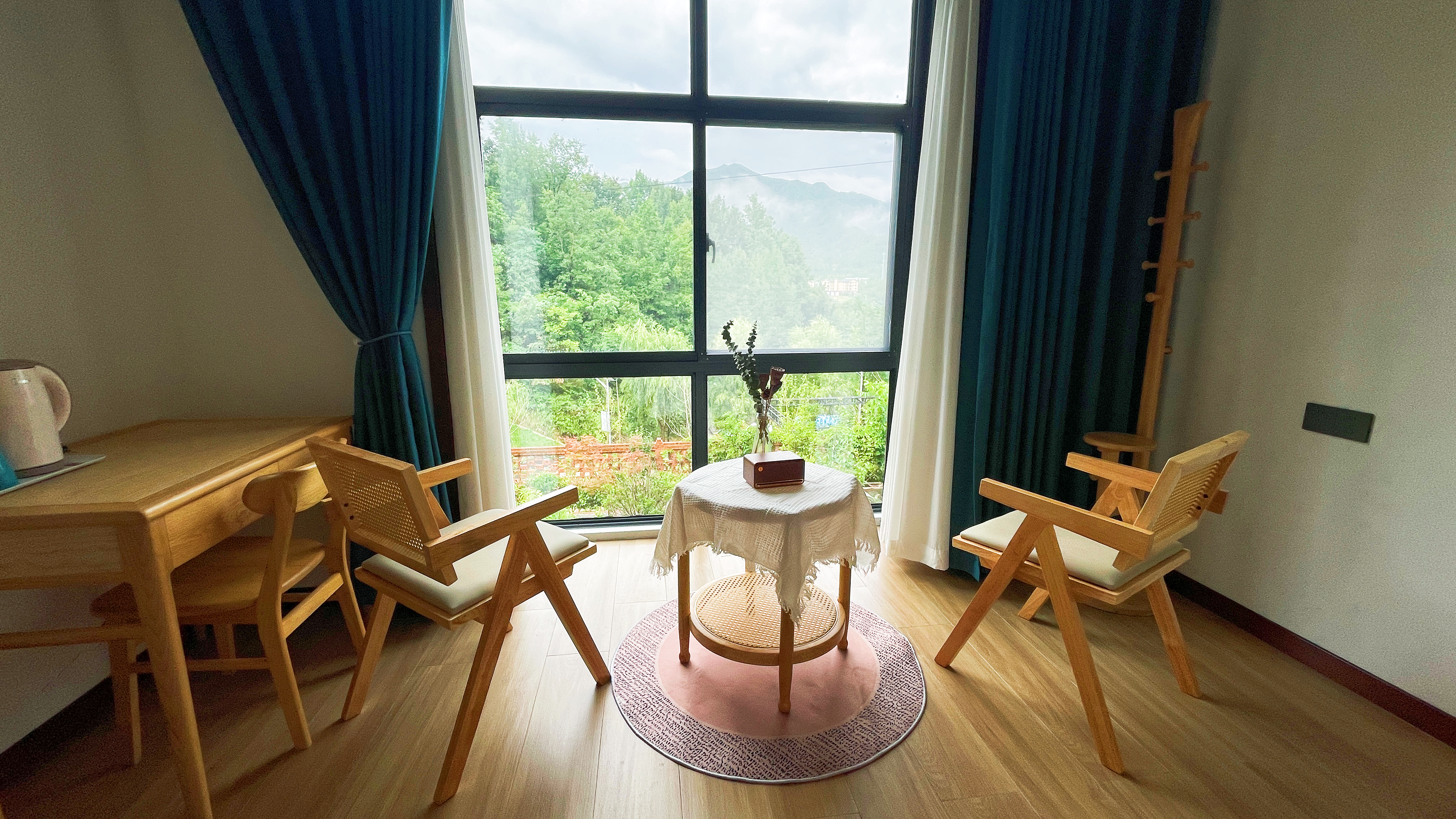 观山精品大床房