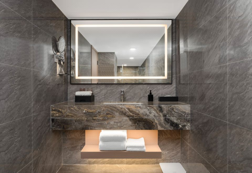 景觀影音大床房（地標景觀+巨幕投影）