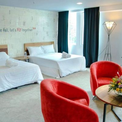 Deluxe Double Queen Kupon Hotel Pi