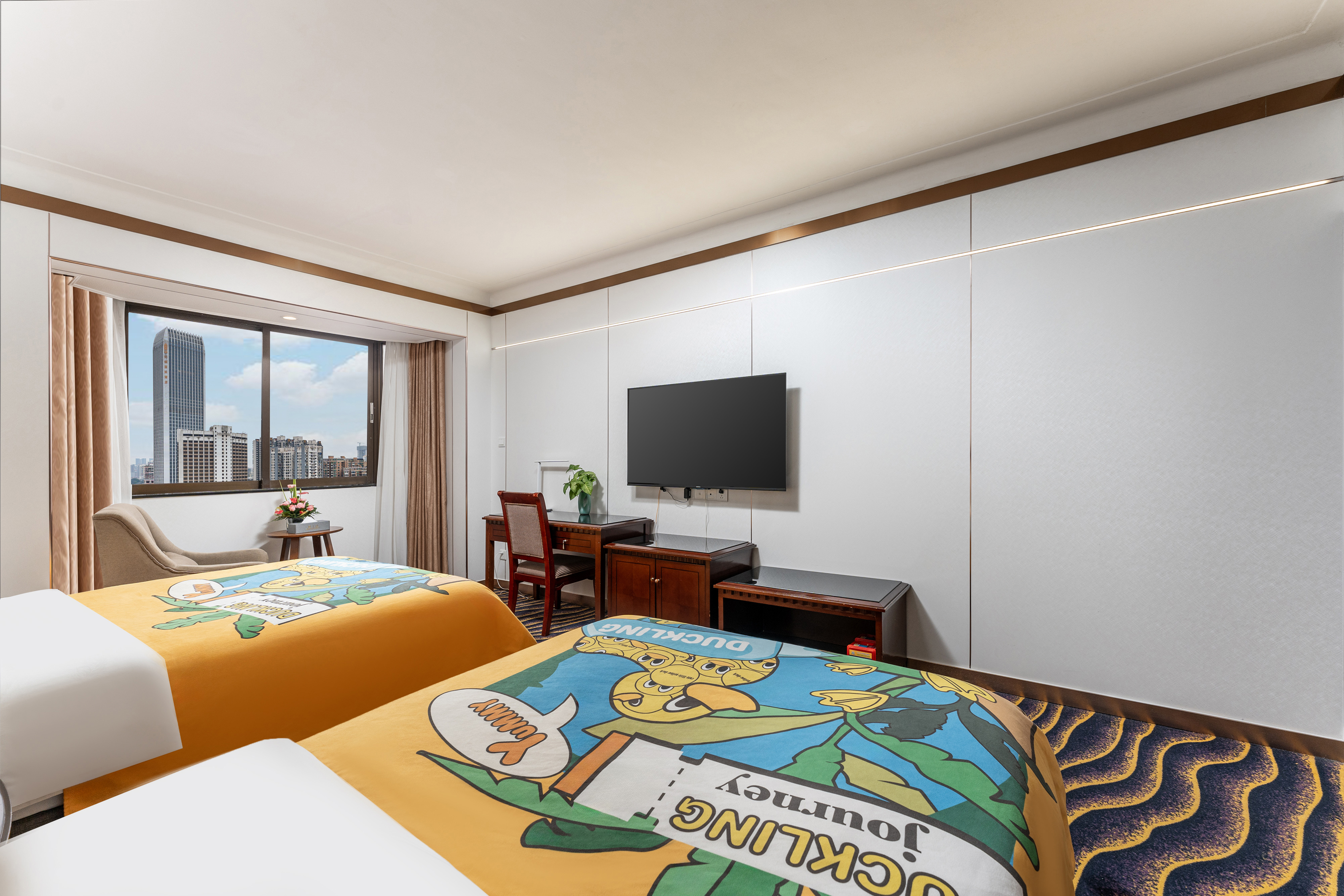 Huahai Hotel (Guangzhou Jiangnanxi changgang Metro Station)标准子母房【欢享|高空城景+子母床型+温馨和睦】