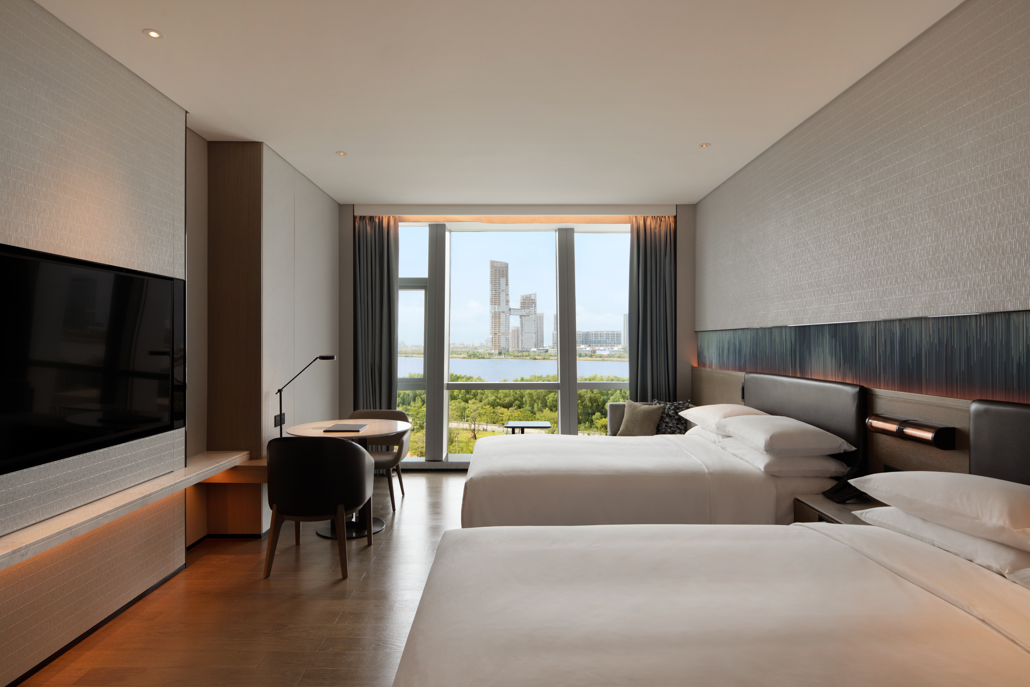 尊贵湾景双床房