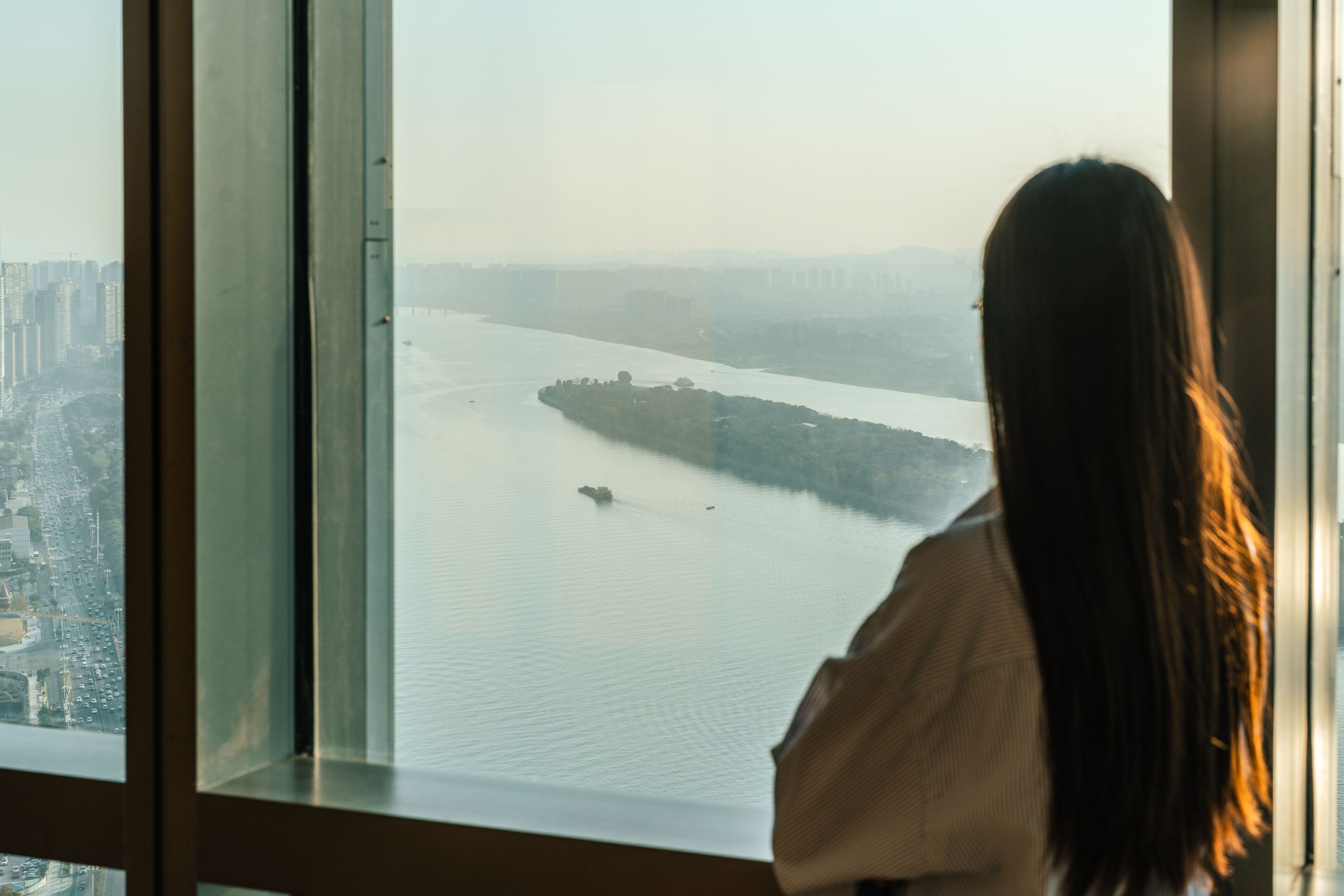 Grand Hyatt Changsha嘉宾轩豪华江景大床房（270°橘洲江景）