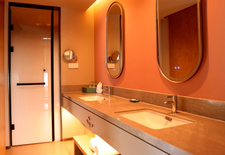 Grassland View Twin Room