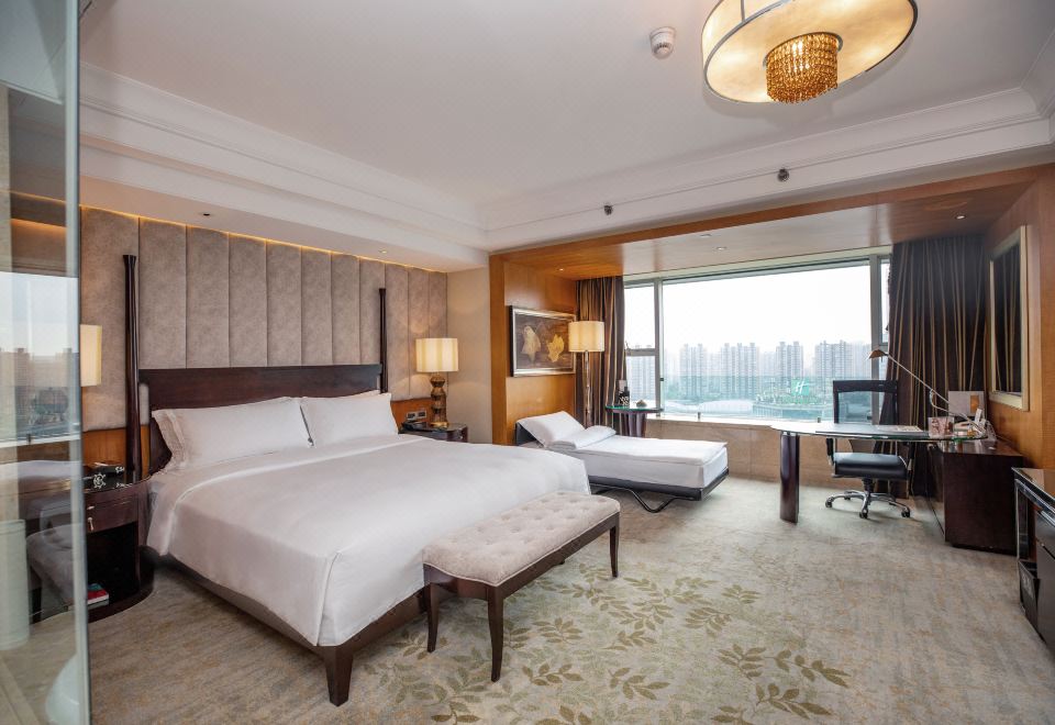 Intercontinental Century City ChengduFamily Room