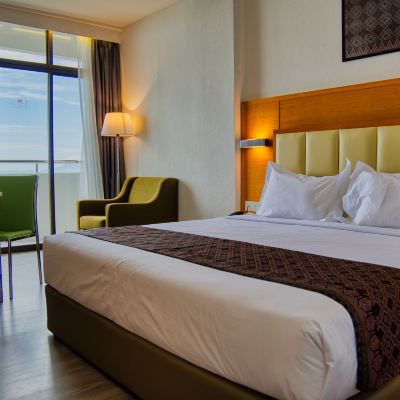 帶浴缸和海景的優質家庭套房 檳城中環海景酒店優惠