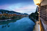 Fenghuang Jinshuian River View Hotel Hotels in 