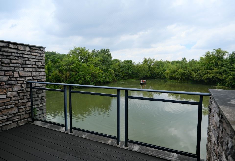 溪墅親水大床房